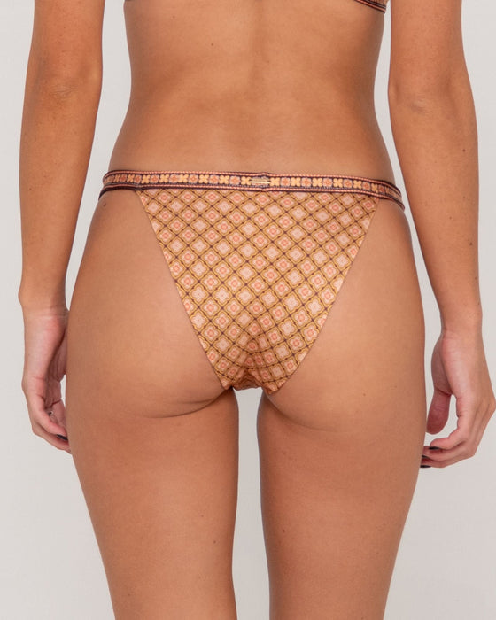 woman-wearing-georgie-geo-midi-bikini-bottom-in-sunset-orange