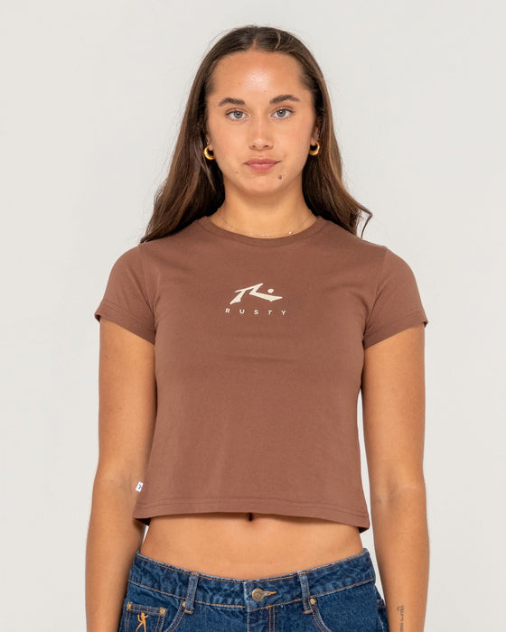 woman-wearing-rusty-essentials-relaxed-mini-tee-in-pinecone
