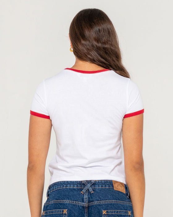 woman-wearing-bonnes-vacances-ringer-baby-tee-in-white