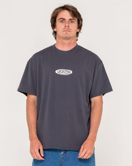 man-wearing-irie-eye-short-sleeve-tee-in-carbon
