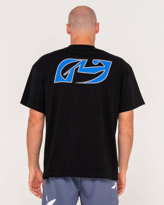 man-wearing-you-know-short-sleeve-tee-in-black