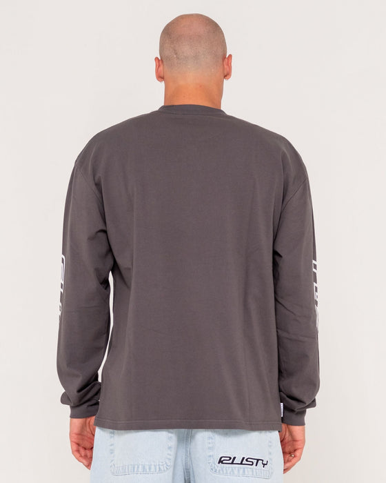 man-wearing-jetsetter-long-sleeve-tee-in-coal
