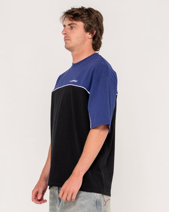 man-wearing-oblivion-2-0-heavy-short-sleeve-tee-in-black