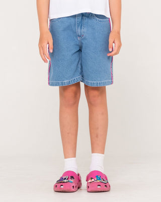 Girl wearing Flip Girl Low Rise Wide Leg Denim Jort in Middy Blue / Pink 1