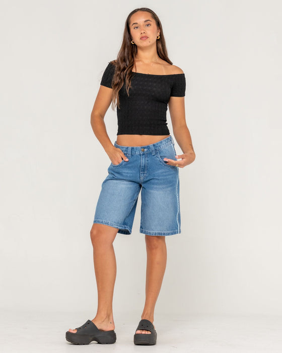 woman-wearing-flip-mommy-low-rise-wide-leg-denim-jort-in-blasted-middy-blue-blue