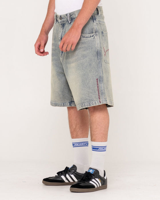 man-wearing-stone-cold-baggy-jort-in-dirty-dawg