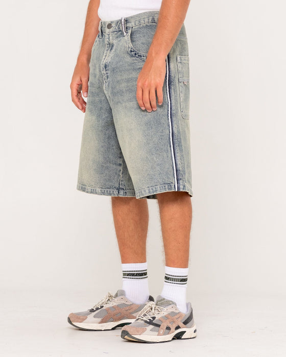 man-wearing-flip-daddy-draggin-jort-dirty-dawg-in-dirty-dawg