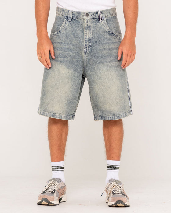 man-wearing-flip-daddy-draggin-jort-dirty-dawg-in-dirty-dawg