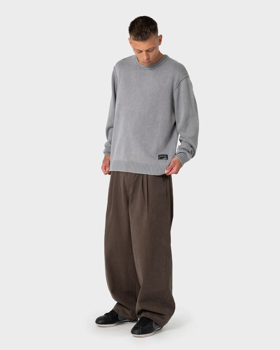 man-wearing-decode-sweater-in-steel-blue