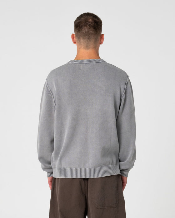 man-wearing-decode-sweater-in-steel-blue