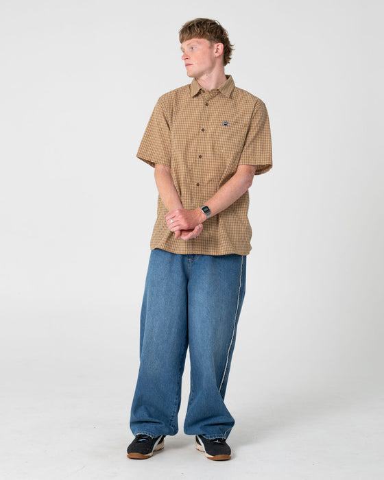 man-wearing-flip-daddy-loaded-jean-in-blasted-middy-blue