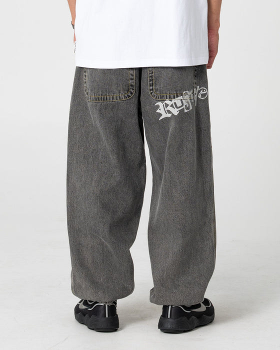 man-wearing-redemption-2-0-baggy-jean-in-washed-black-2