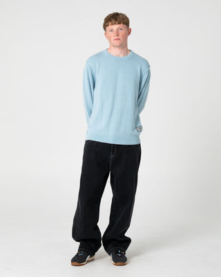 Man wearing Turbo 2.0 Baggy Jean in Black Out / Blue