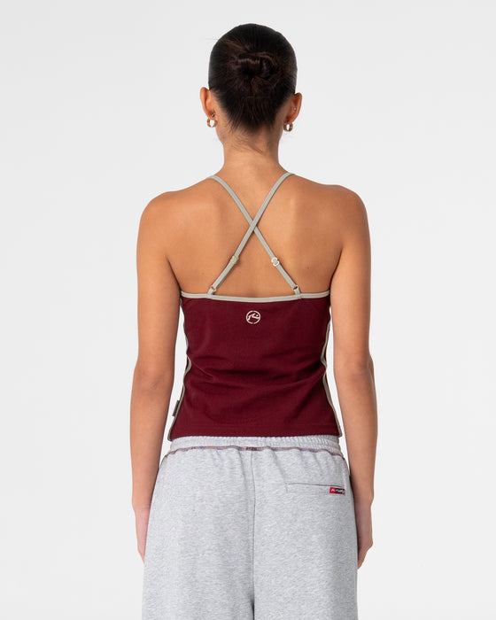 woman-wearing-freo-king-fitted-top-in-burgundy