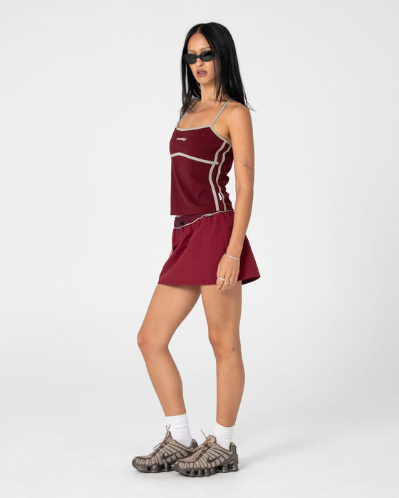 woman-wearing-freo-king-fitted-top-in-burgundy