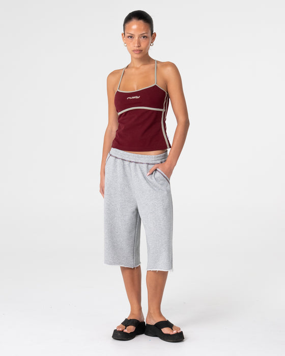 woman-wearing-freo-king-fitted-top-in-burgundy