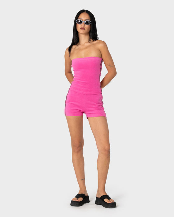 woman-wearing-lamar-towelling-skimmer-tube-top-in-fuchsia-pink