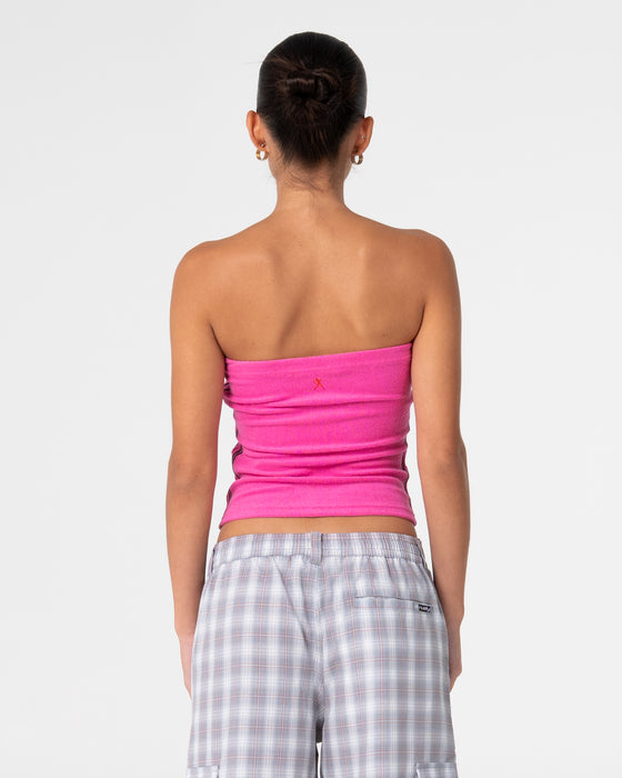 woman-wearing-lamar-towelling-skimmer-tube-top-in-fuchsia-pink