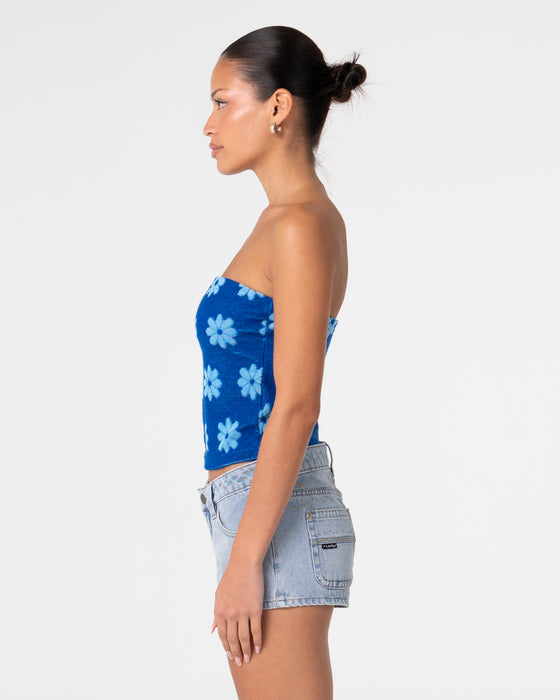 woman-wearing-bloom-towelling-skimmer-tube-top-in-royal-blue-blue