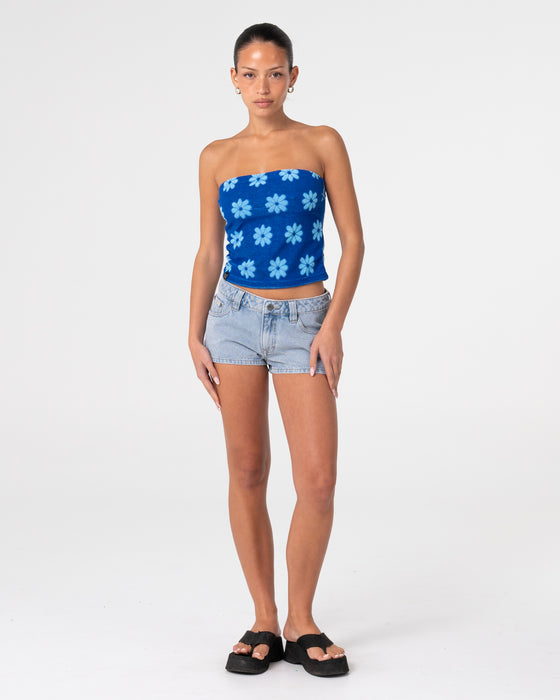 woman-wearing-bloom-towelling-skimmer-tube-top-in-royal-blue-blue