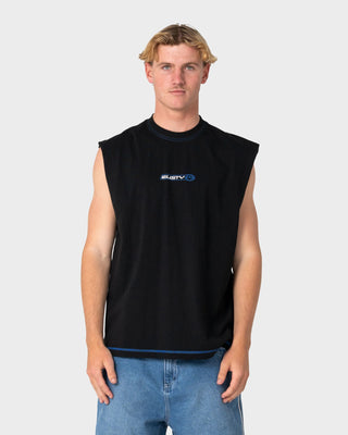 Man wearing Bus Down Muscle in Black