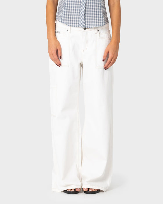 woman-wearing-work-it-low-rise-cargo-pant-in-snowy-white