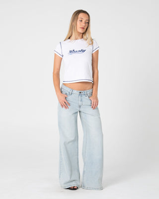 Woman wearing Wendy Wide Low Rise Denim Jean 2.0 in Worn Out