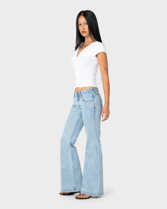 woman-wearing-freida-flare-low-rise-jeans-2-0-in-true-blue