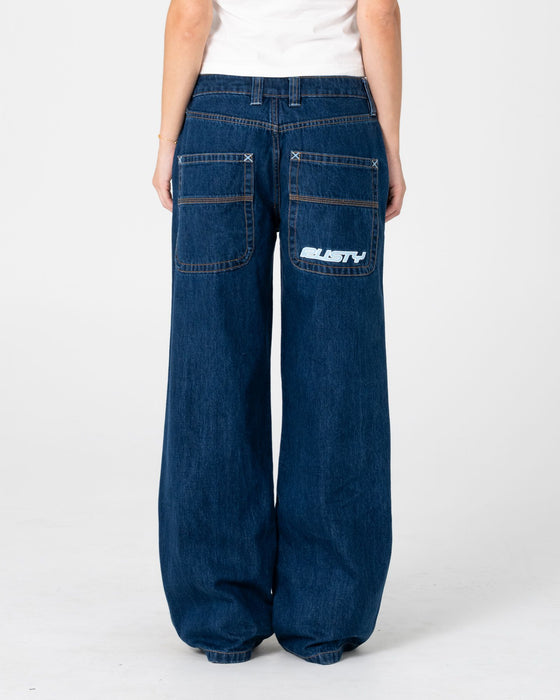 woman-wearing-flip-mommy-low-rise-tapeless-denim-2-0-in-deep-sea-blue