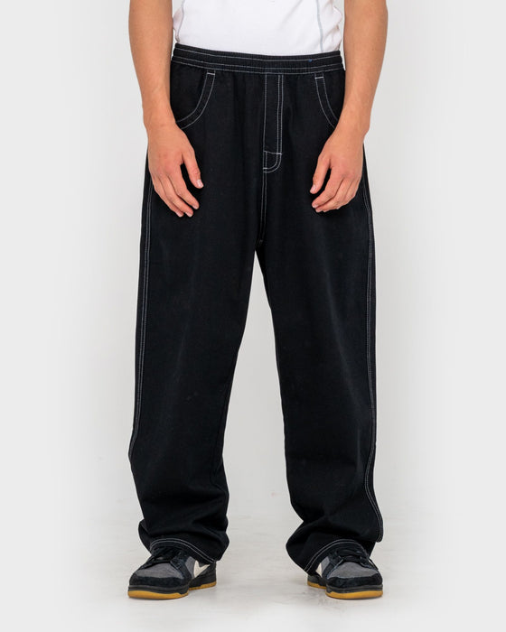 man-wearing-flip-daddy-elastic-pant-in-black