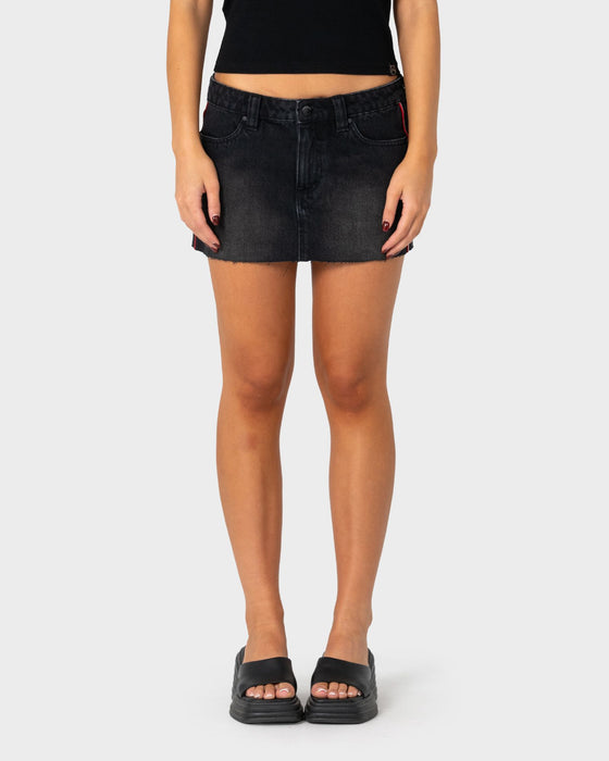 woman-wearing-flip-mommy-raw-low-rise-mini-denim-skirt-in-blasted-black-red