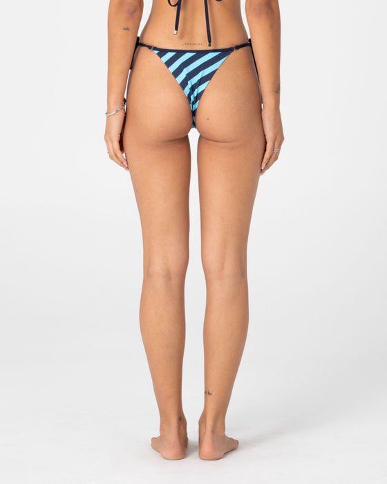 woman-wearing-stardom-cheeky-side-tie-bottom-in-navy-aqua