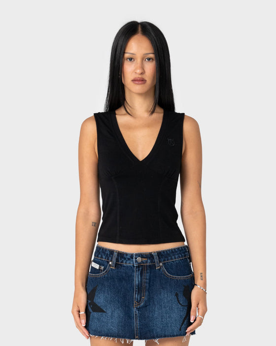 woman-wearing-vixen-vee-neck-jersey-tank-in-black
