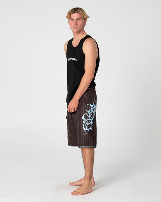 man-wearing-fragment-tank-in-black