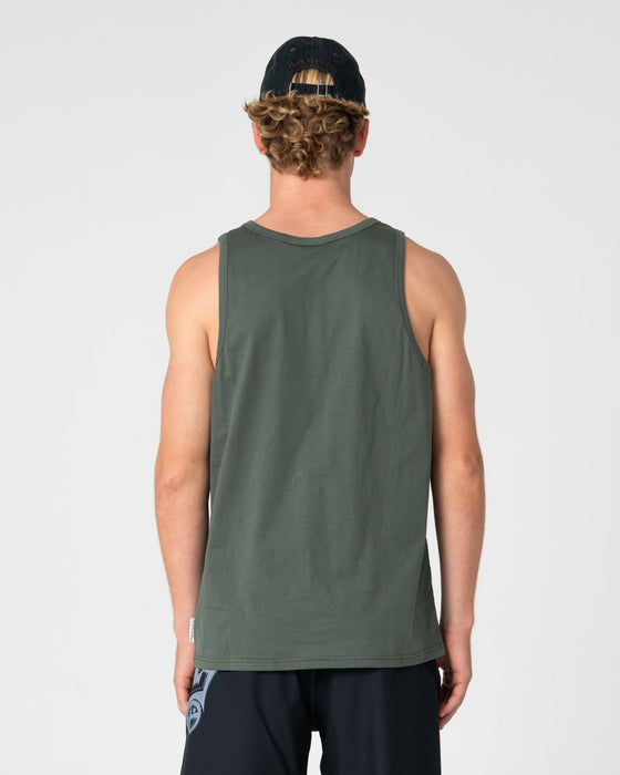 man-wearing-fragment-tank-in-shadow-army