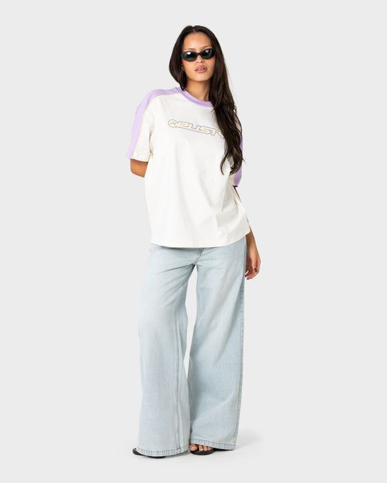 woman-wearing-timmy-target-220-oversize-tee-in-cream-mulberry-purple