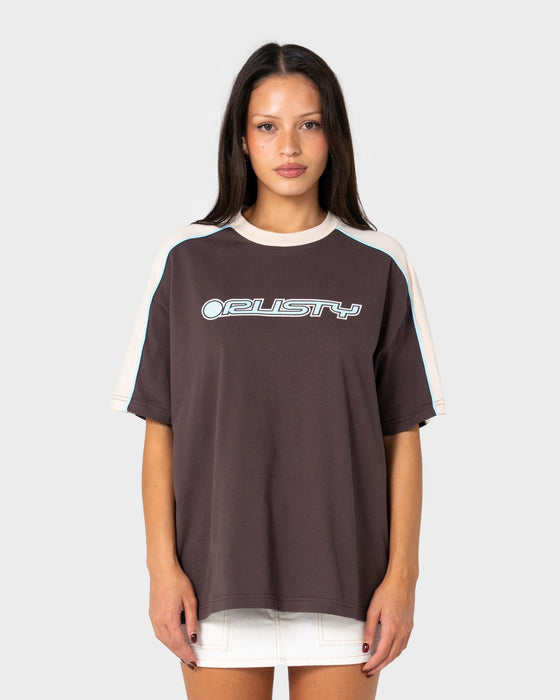 woman-wearing-timmy-target-220-oversize-tee-in-java-cream