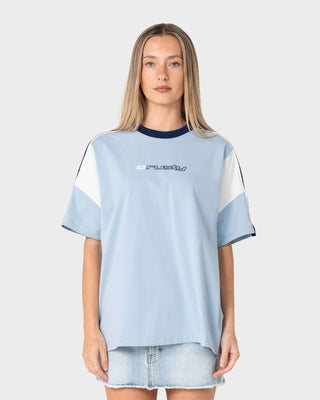 Woman wearing New Break 220 Oversize Tee in Sea Blue