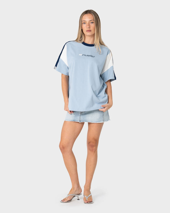 woman-wearing-new-break-220-oversize-tee-in-sea-blue