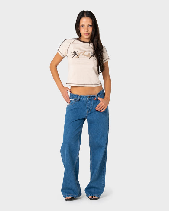 woman-wearing-double-devil-raglan-baby-tee-in-cream-java