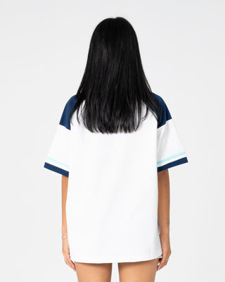 Woman wearing Cruz 220 Oversize Tee in White / Blue