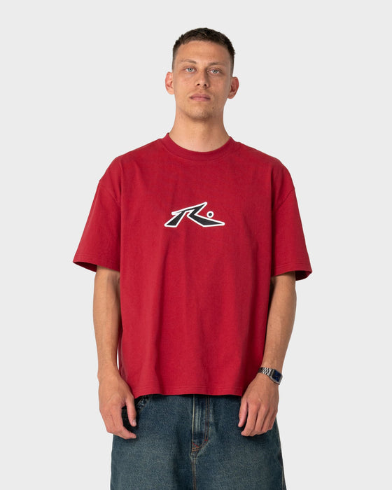 man-wearing-razor-short-sleeve-tee-in-vintage-red