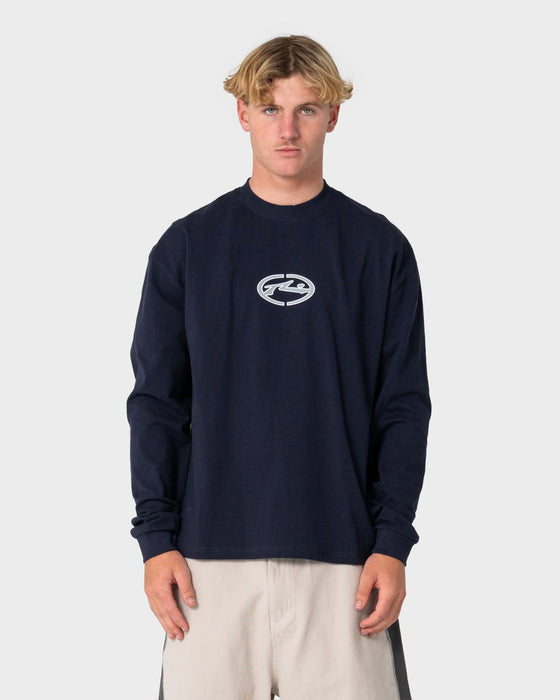 man-wearing-turbo-long-sleeve-tee-in-navy-blue