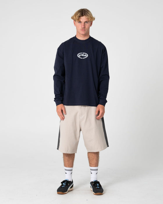 man-wearing-turbo-long-sleeve-tee-in-navy-blue