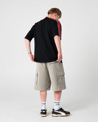 Man wearing Scream Short Sleeve Tee in Black 2