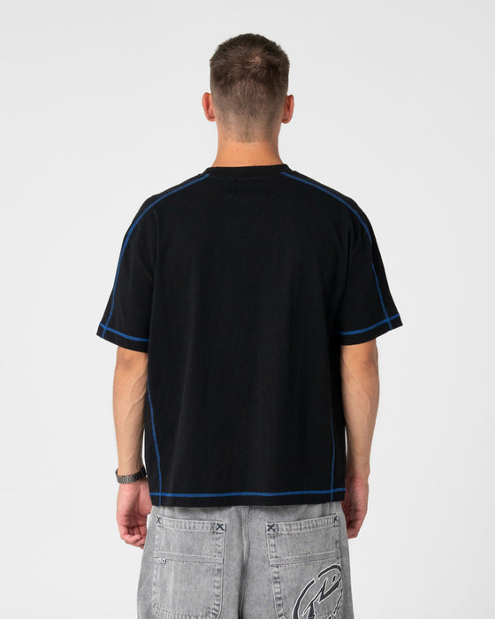 man-wearing-gridlock-short-sleeve-tee-in-black