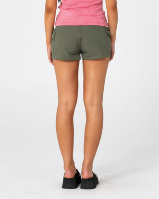 Woman wearing Tempo Low Rise Ripstop Cargo Short in Shadow Army
