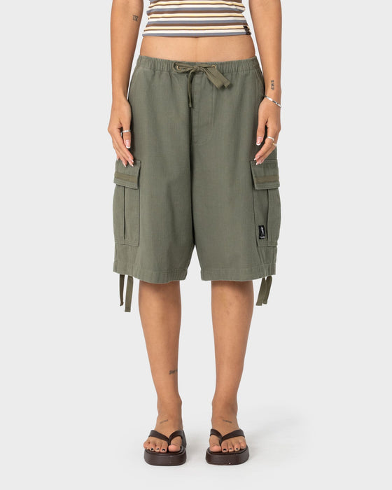 woman-wearing-river-low-rise-baggy-cargo-short-in-shadow-army