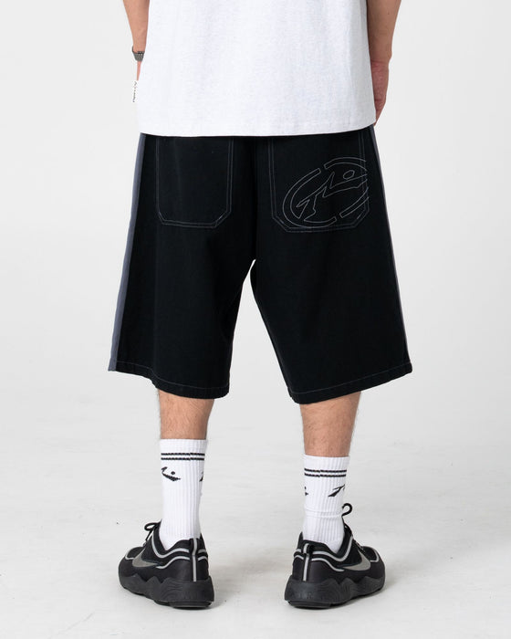 man-wearing-lock-em-short-in-black