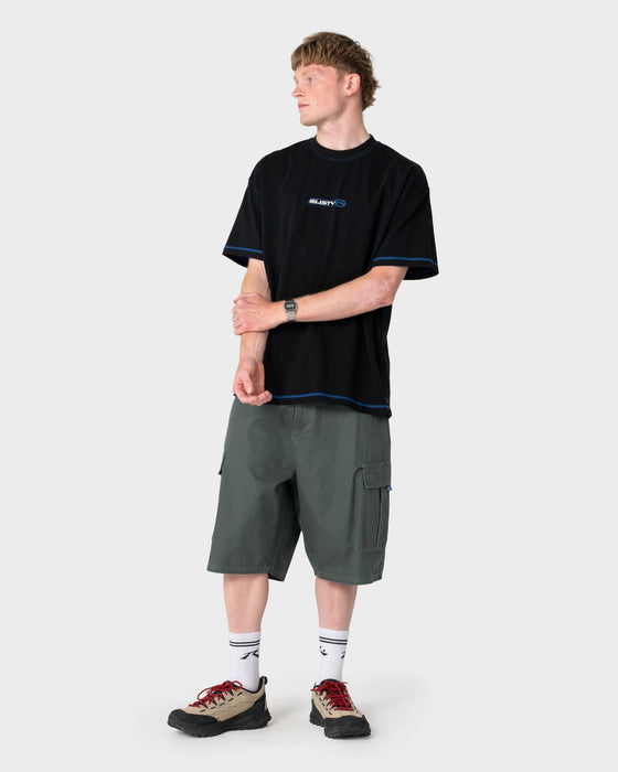 man-wearing-bushranger-cargo-short-in-steel